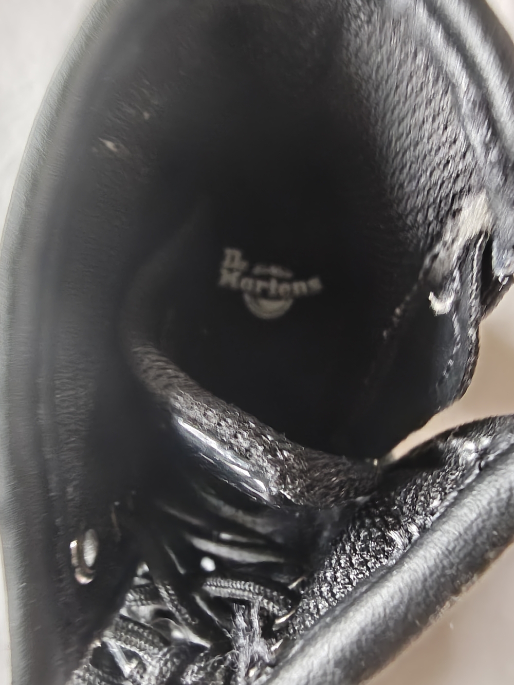 Dr. Martens Kids Black Patent Leather Lace-Up Boots Size 10 - Picture 5 of 8